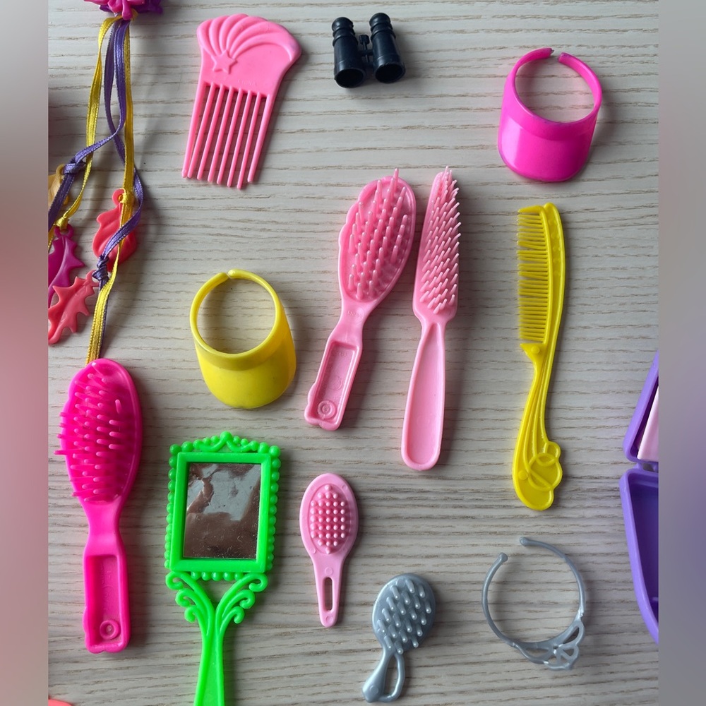 Vintage Barbie Clothes Bundle (80s–90s) – Great Condition - Picture 10 of 15